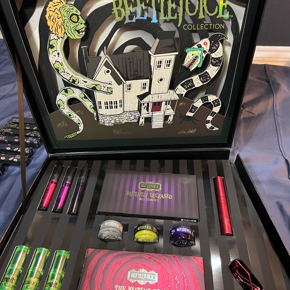 FULL BEETLE-JUICE MELT COLLECTION - Picture 4 of 4